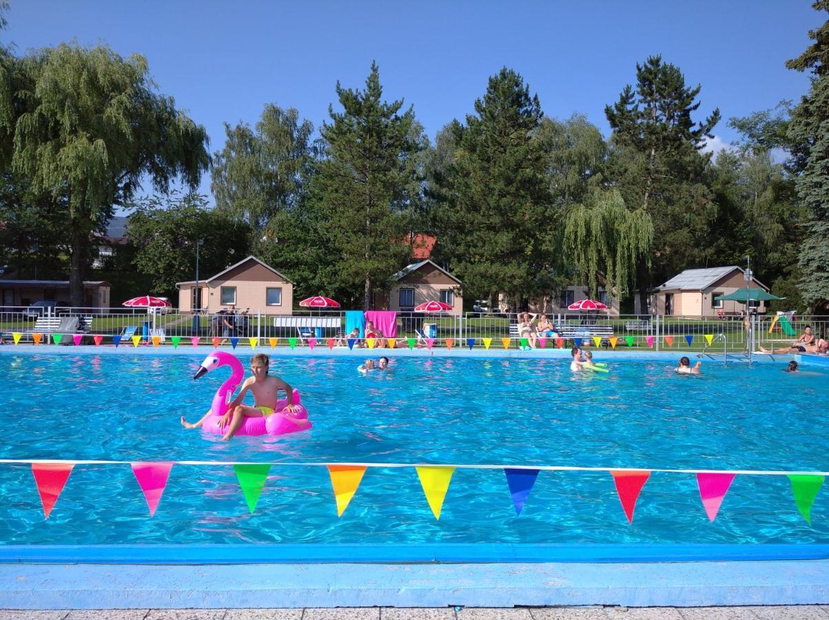 Camping Roznov Rožnov pod Radhoštěm Exterior foto
